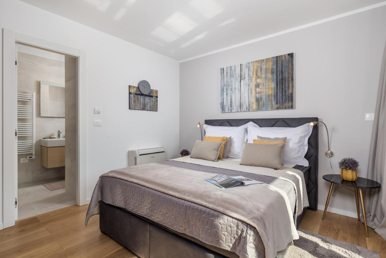 אופטיה Luxury City Center Apartment -50M To The Sea מראה חיצוני תמונה